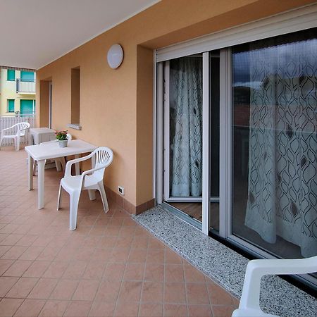 Casa Bivi 2 Lägenhet Lignano Sabbiadoro Exteriör bild